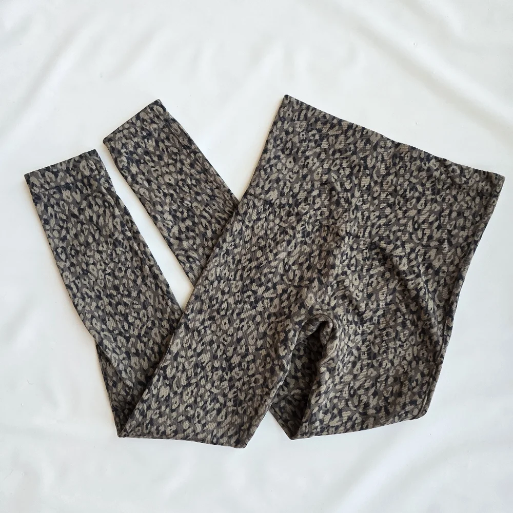 SPANX Look At Me Now Animal Leopard Print High Waisted Rise Leggings Small - Picture 10 of 11